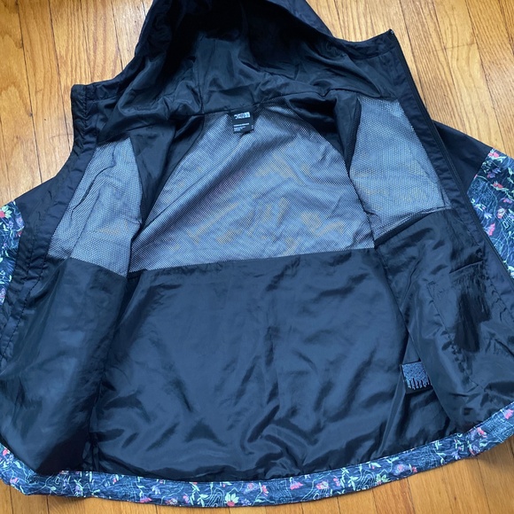 North face shell - Picture 3 of 5